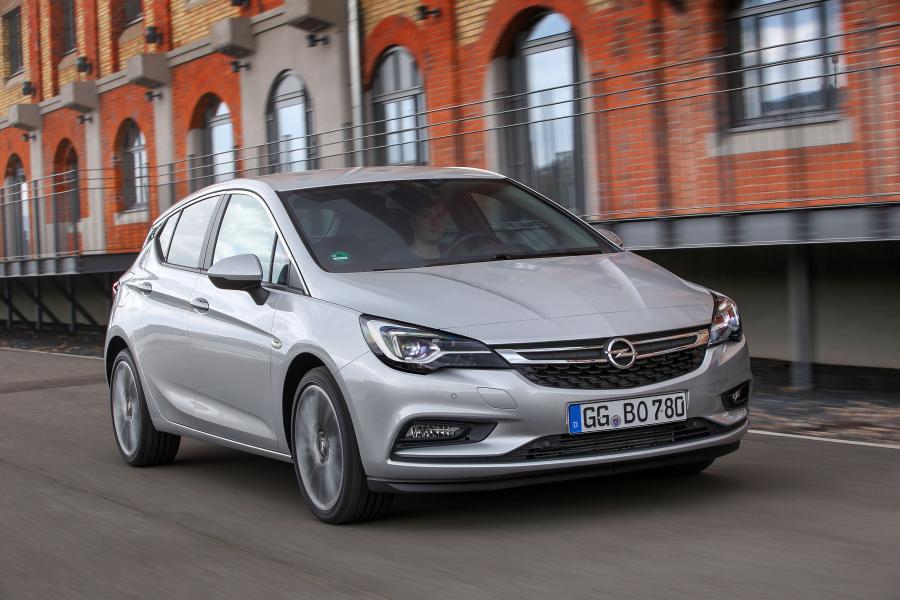  Opel Astra BiTurbo 2016 года  (фото 10 из 13)